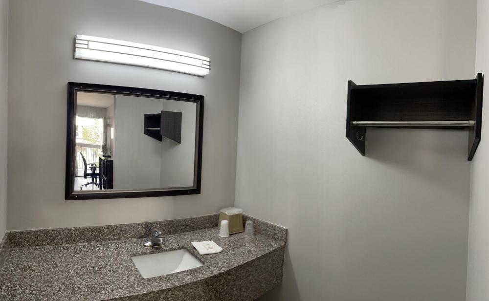 Griffin Inn & Suites